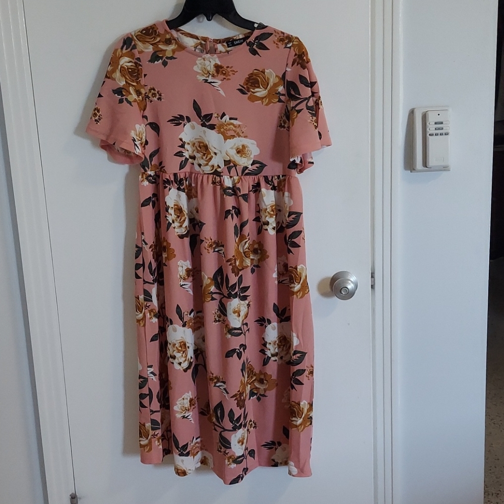 🐇Beautiful Maternity Dress Sz Small🐣